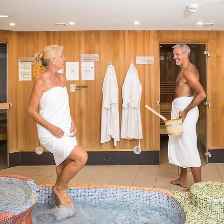 Gesundheit & Wellness Resort バート・ミッテルンドルフ エクステリア 写真